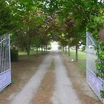 ベッド・アンド・ブレックファスト L'eden Naturiste Spas 4*