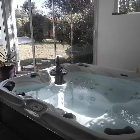 L'eden Naturiste Spas Bed and breakfast