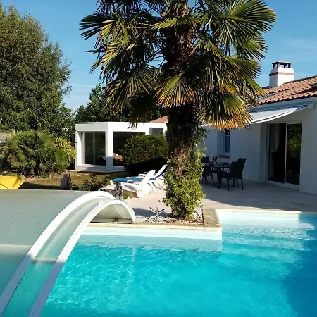 L'eden Naturiste Spas 샬랑