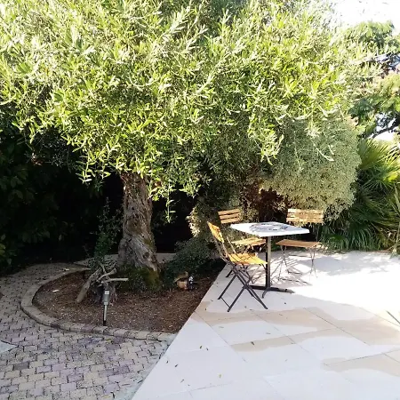 L'eden Naturiste Spas Couette-café