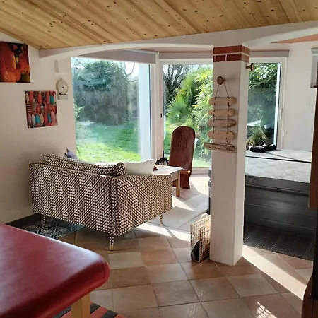 Couette-café L'eden Naturiste Spas