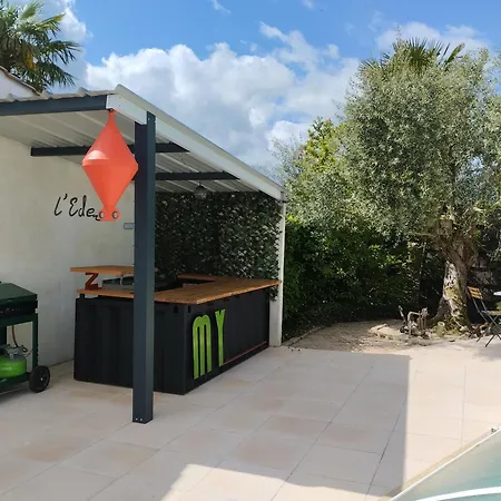 L'eden Naturiste Spas Couette-café