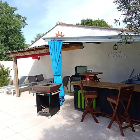 L'eden Naturiste Spas Couette-café