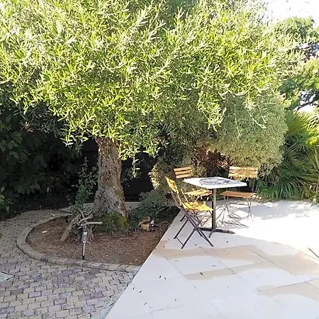 Nocleg ze śniadaniem L'eden Naturiste Spas 4*