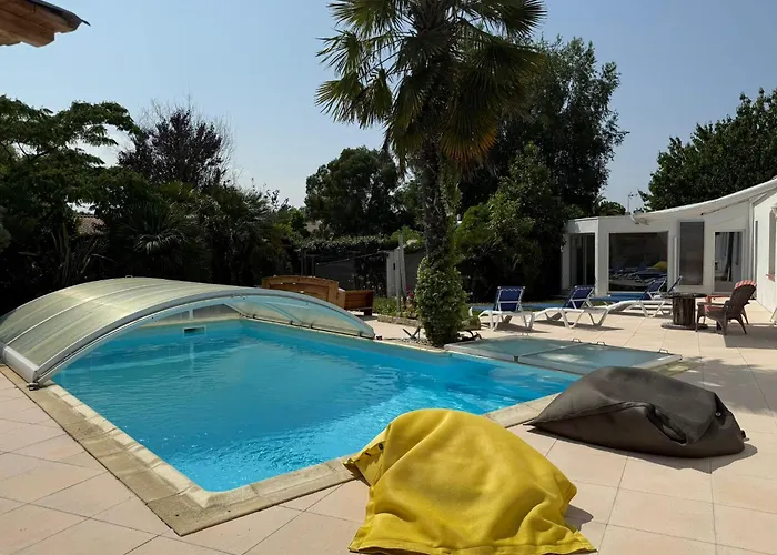 L'eden Naturiste Bed & Breakfast Challans